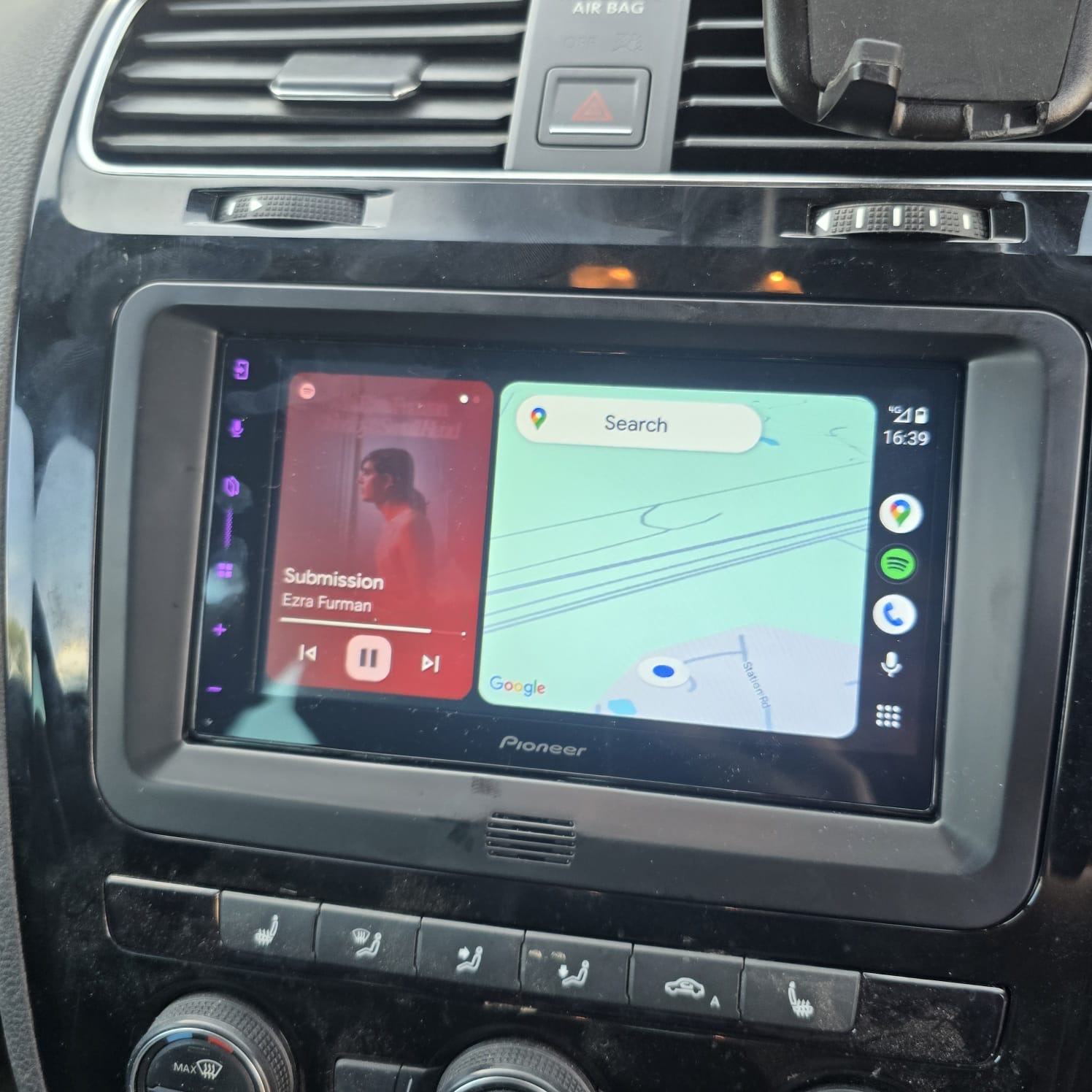 Pioneer SPH-DA77DAB installed in Volkswagen Scirocco