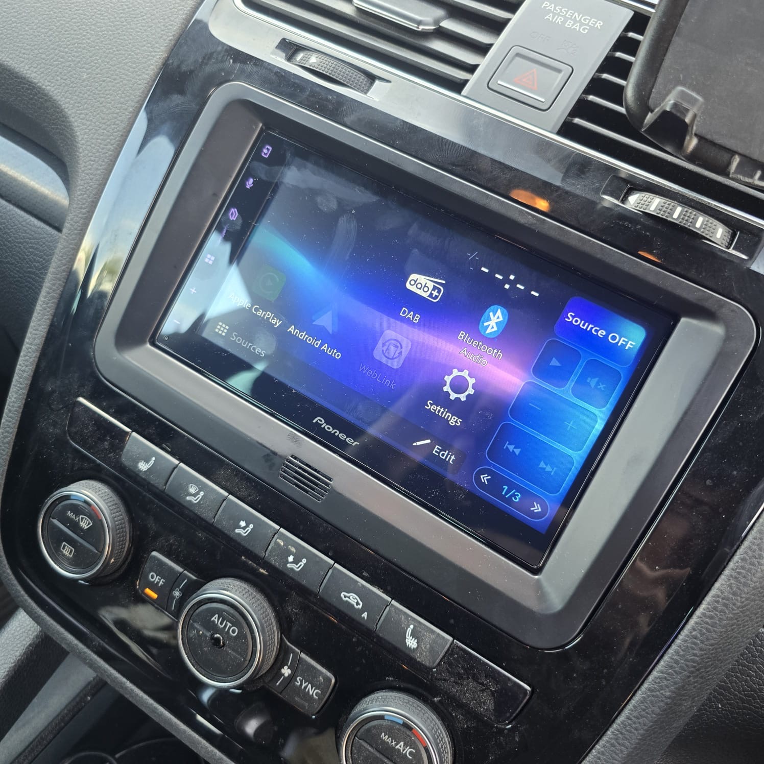 Scirocco upgraded with Pioneer SPH-DA77DAB