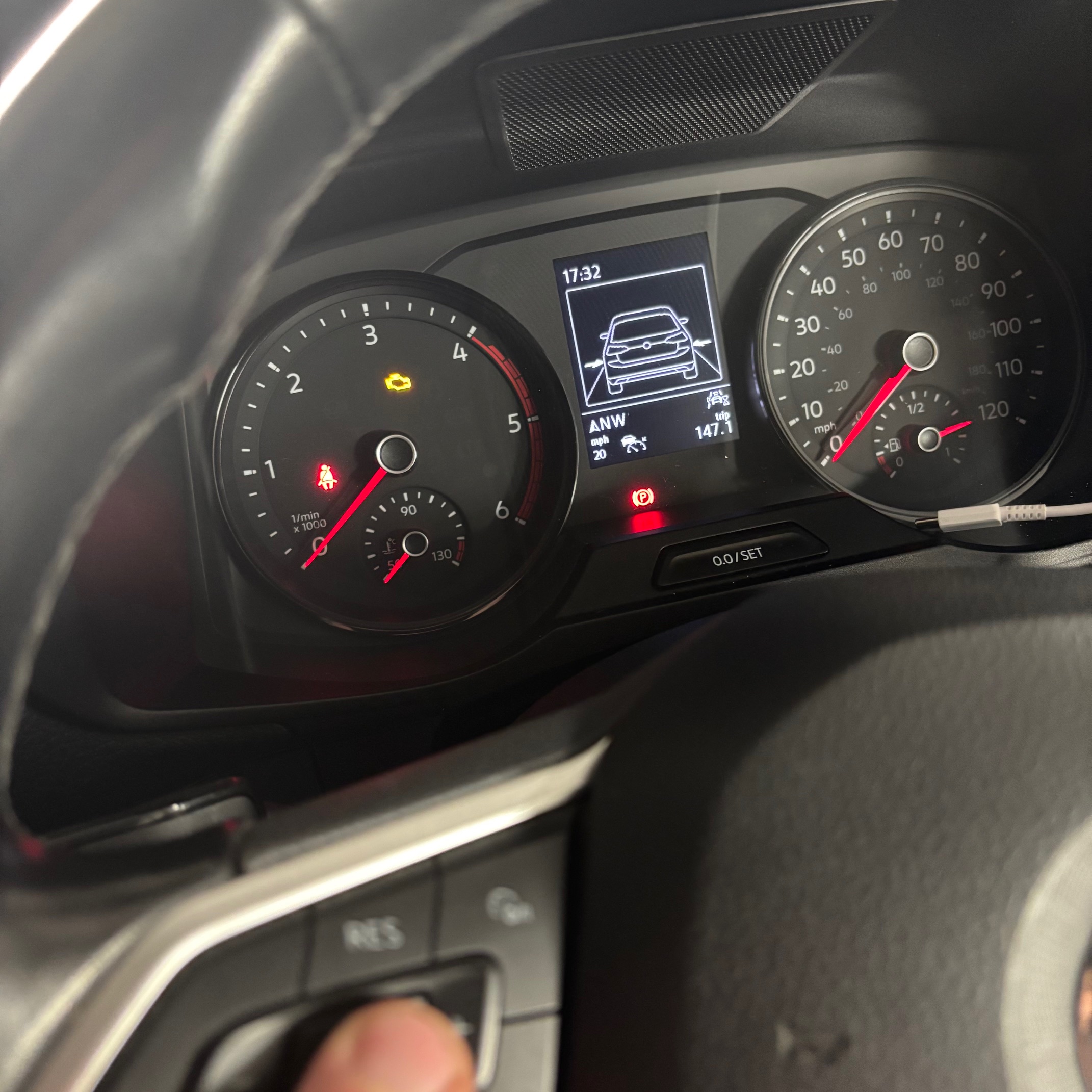 Facelift steering wheel retrofit for VW Crafter MK2