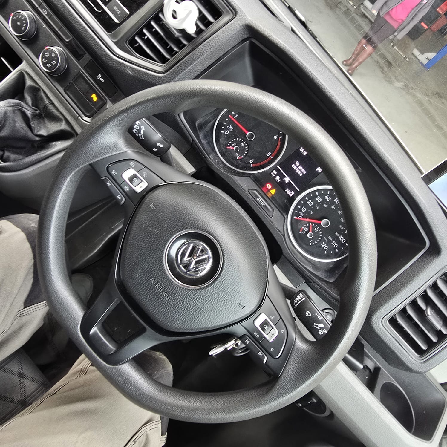 Steering wheel buttons fitted for ACC on Crafter