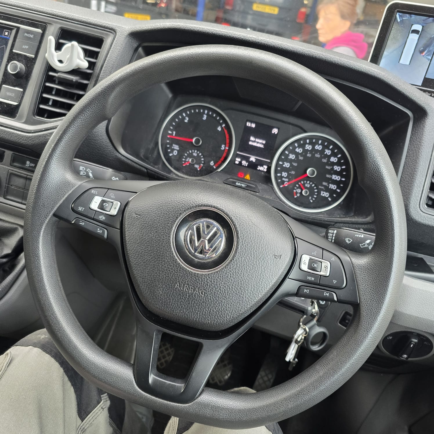 MAN TGE ACC retrofit steering wheel buttons installed