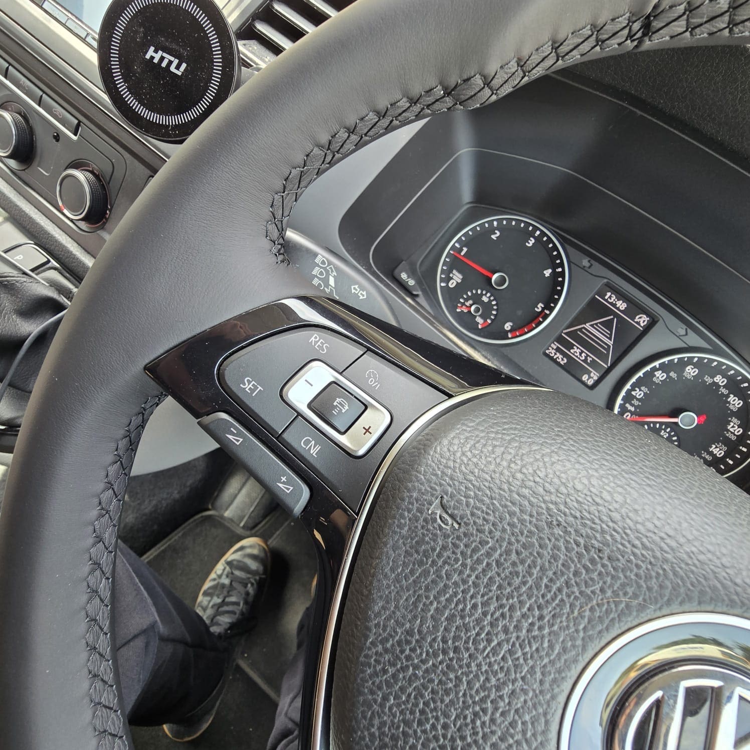 Professional VW T6 retrofit with ACC and UART
