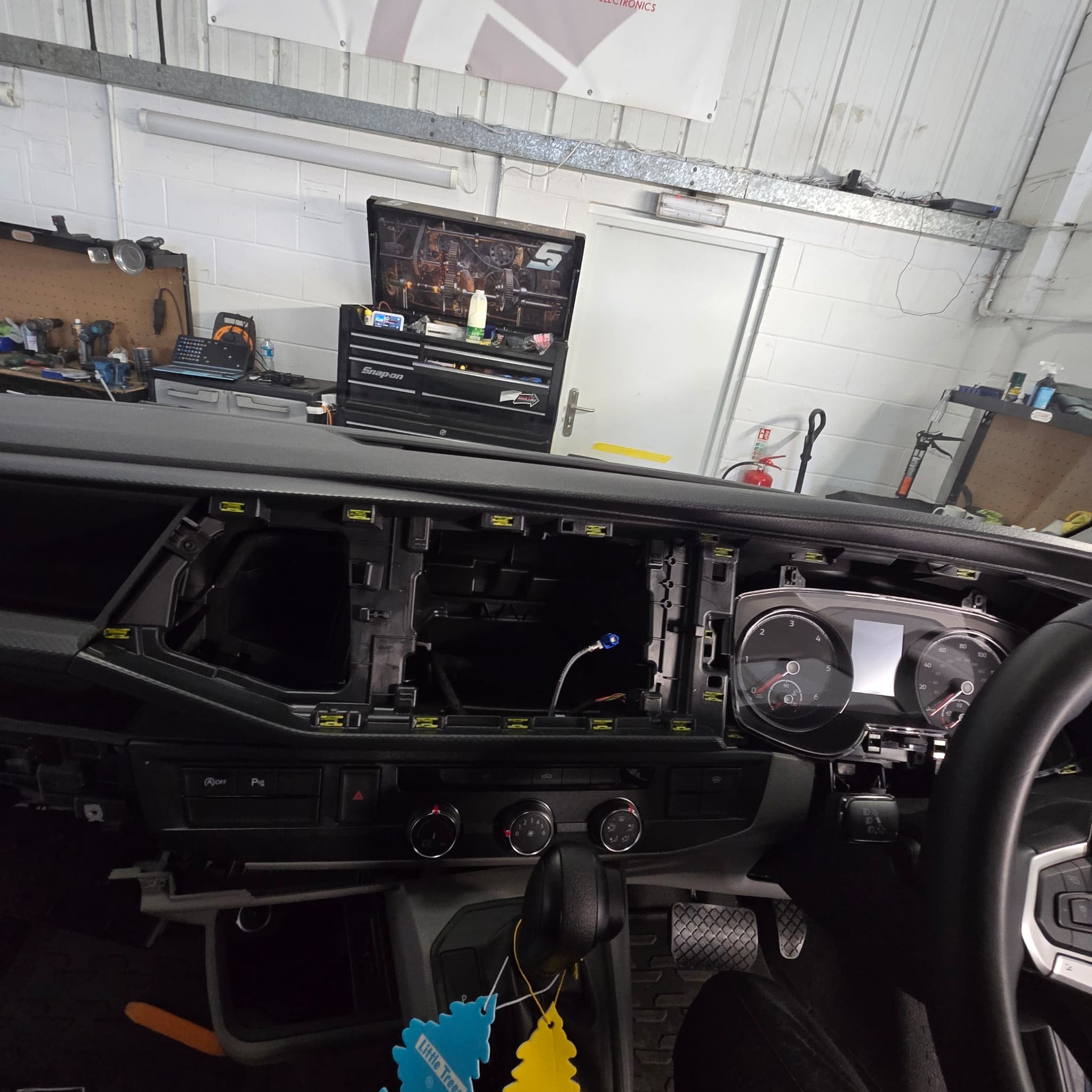 VW T6.1 digital dash seamless integration