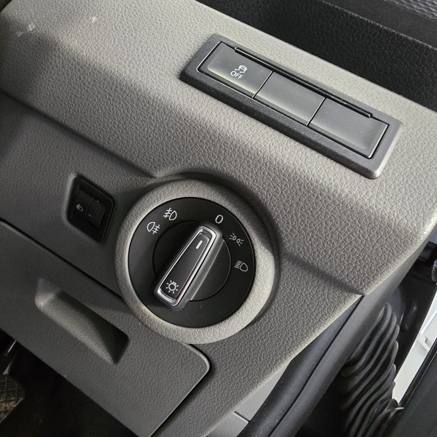 Genuine VW fog lights fitted on T6.1 bumper