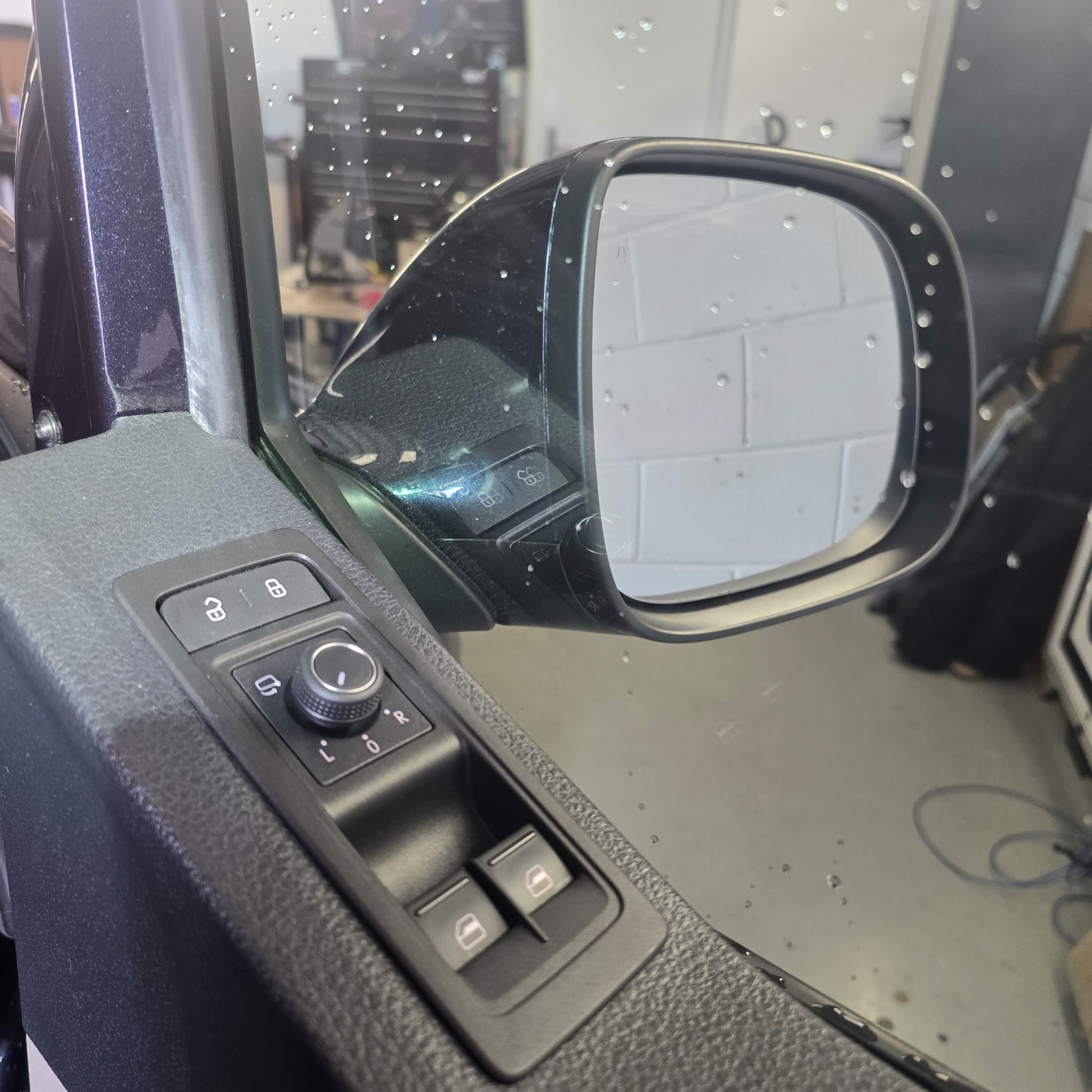 VW T6 Retrofit Mirror Switch