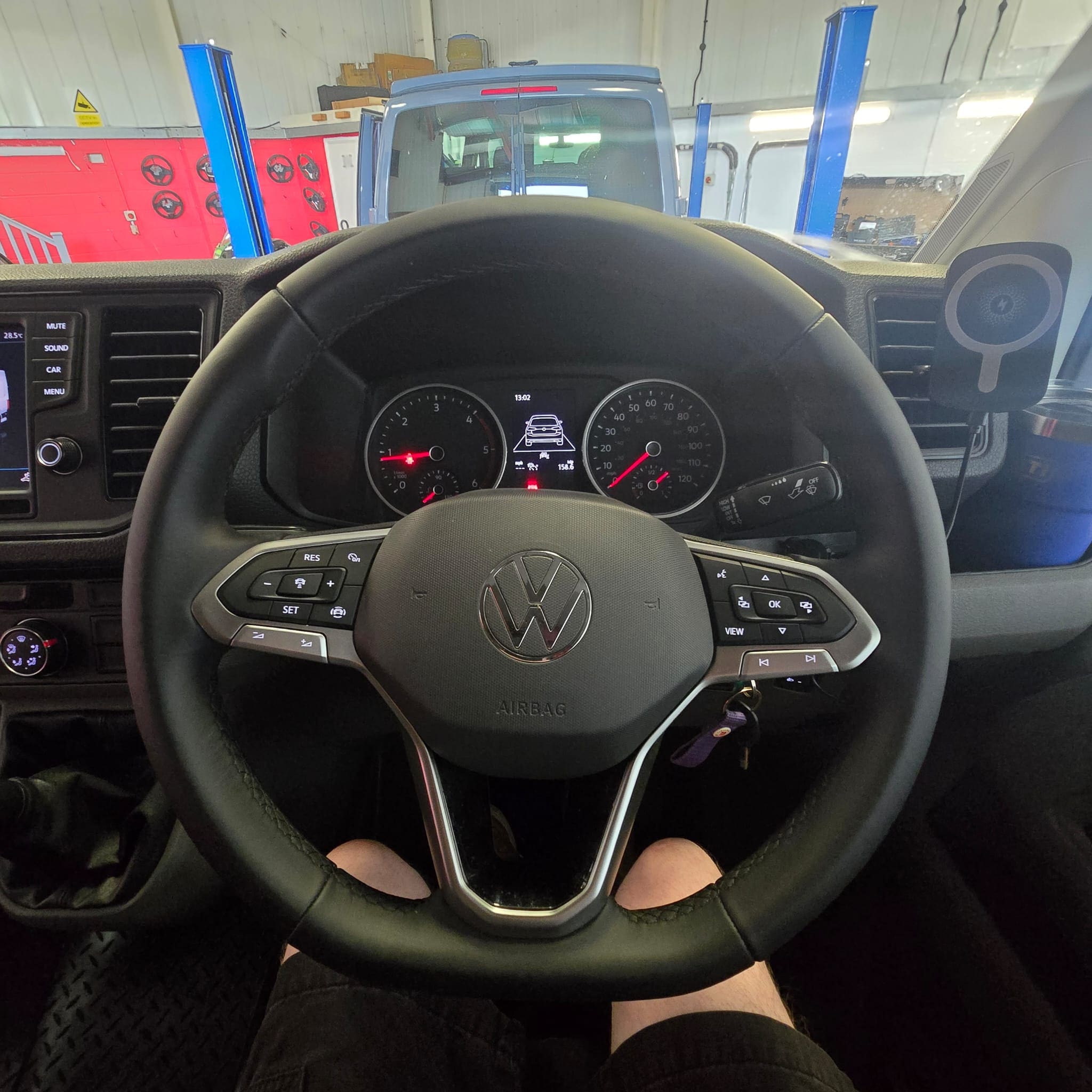 Closer view of newer-style steering wheel fitted to Volkswagen Crafter
