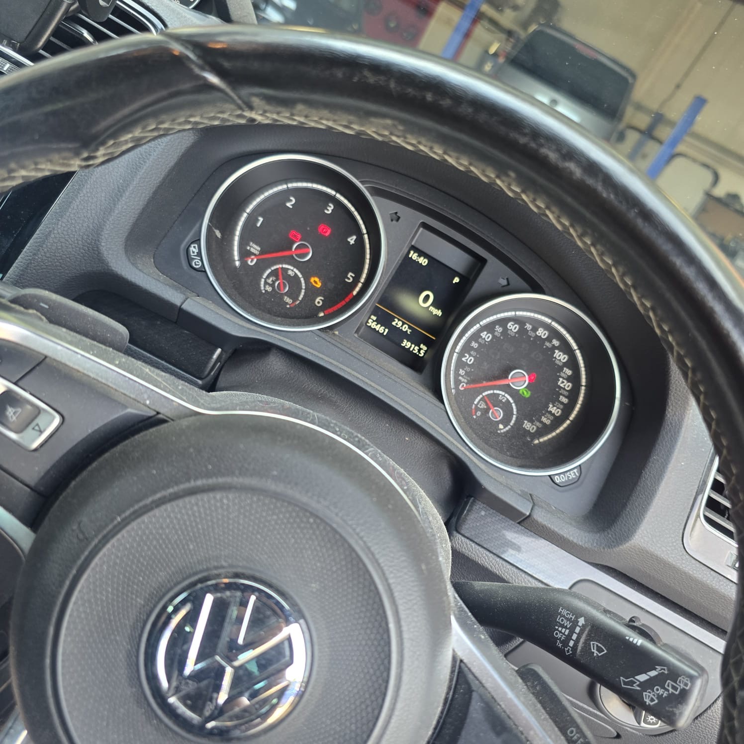 Pioneer SPH-DA77DAB multimedia unit in Scirocco