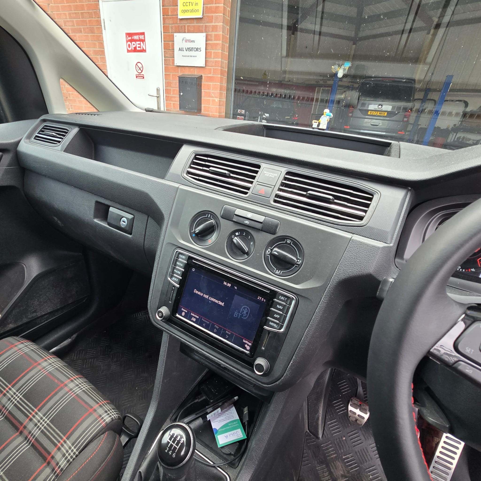 VW Caddy Mk4 GTI seat install Nuneaton