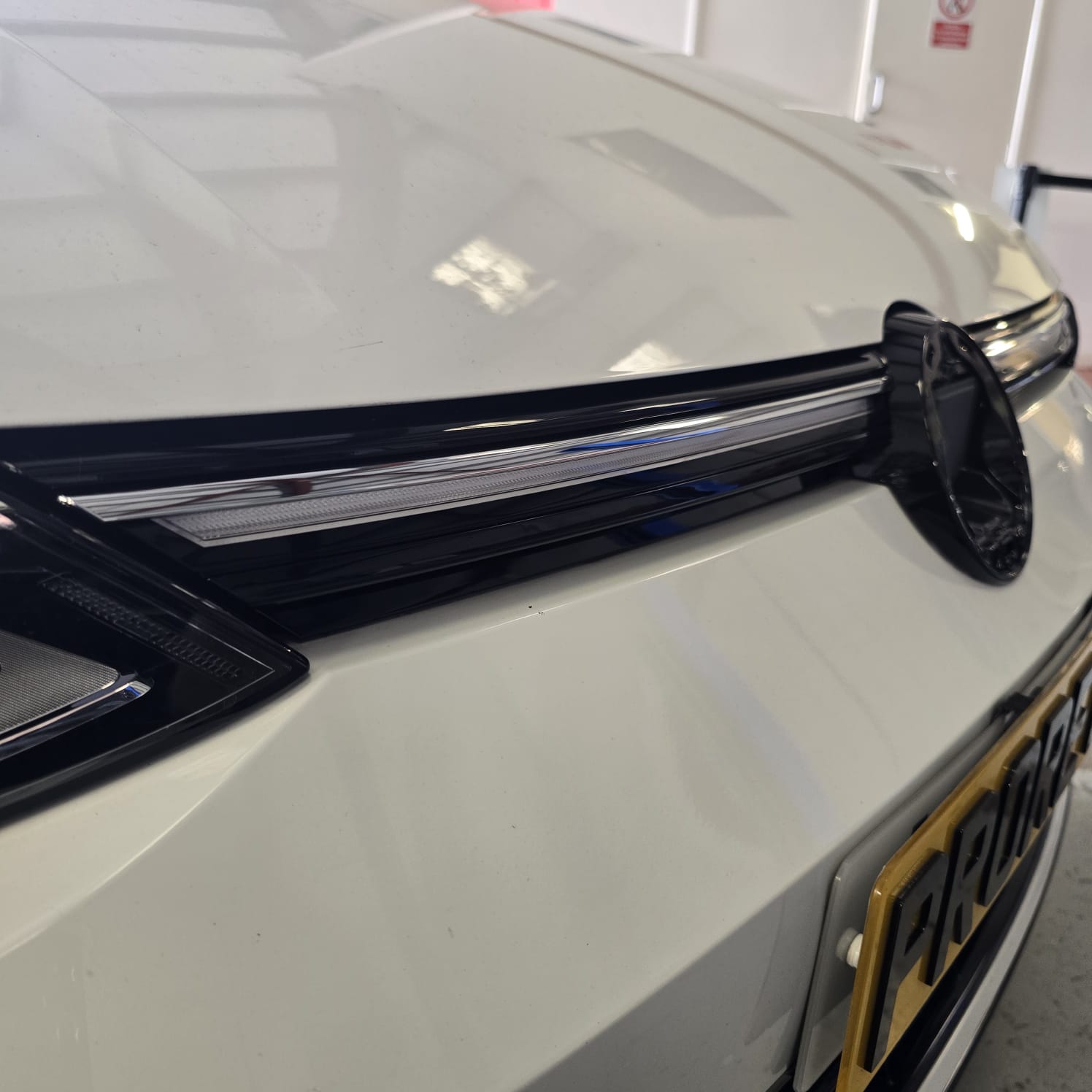 Golf 8 OEM Contour Light Wiring and Fitment