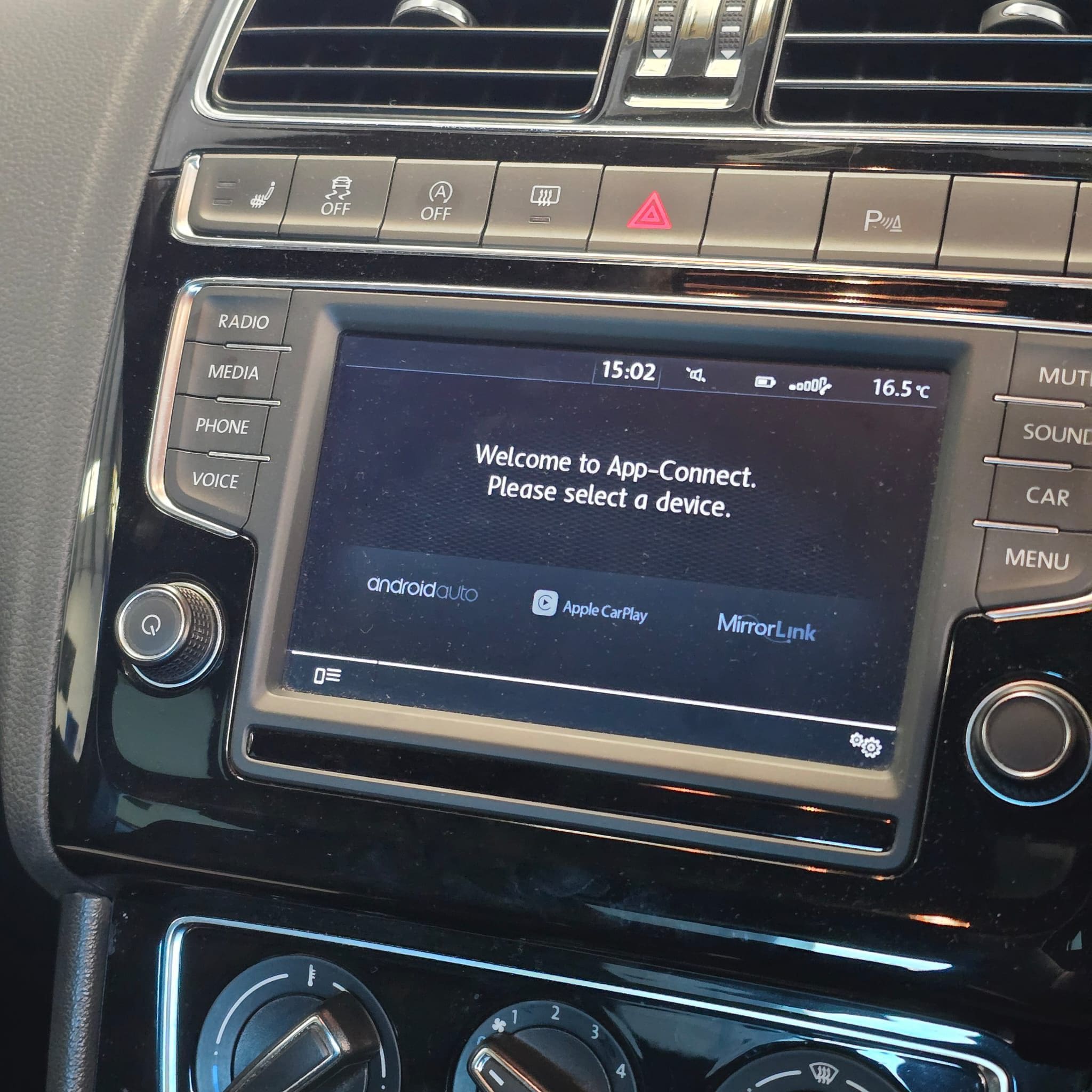 VW Polo center display ready for smartphone integration following App-Connect activation