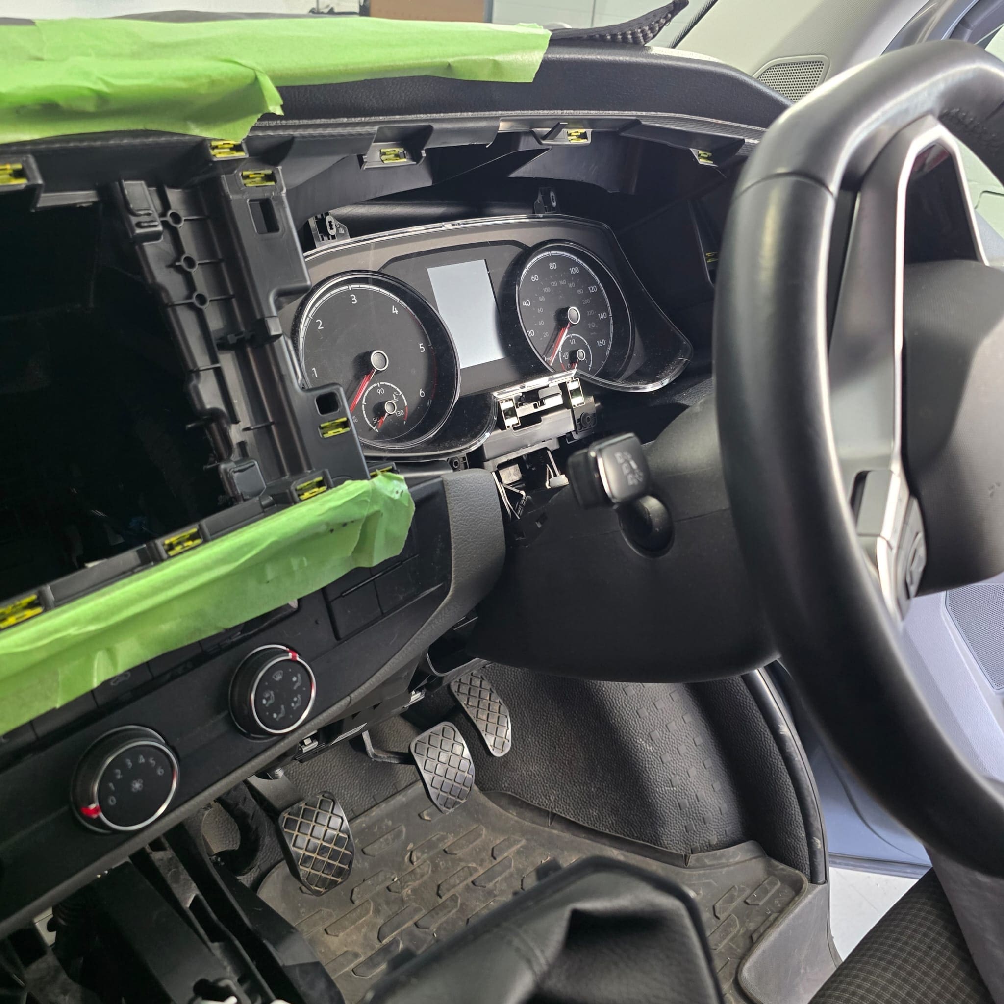 VW T6.1 stereo aperture prepared for Alpine Halo 9 fitment