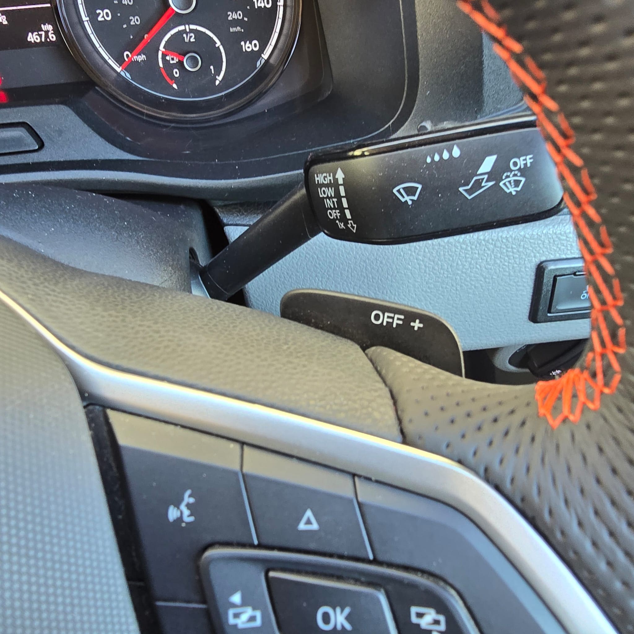 Steering wheel controls area after DSG wheel retrofit and coding check