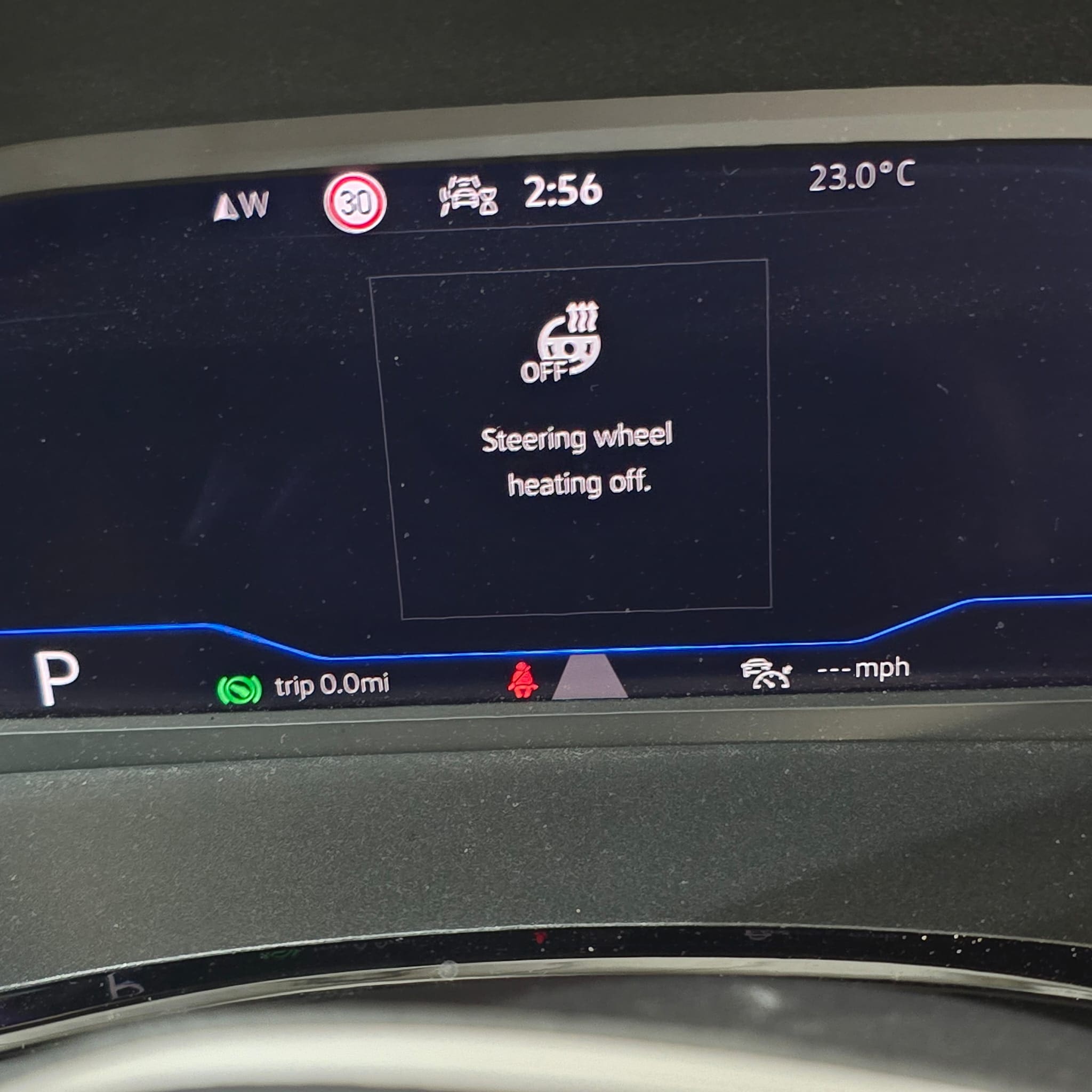 Heated steering wheel retrofit on VW T6.1 with steering wheel activation and no extra buttons