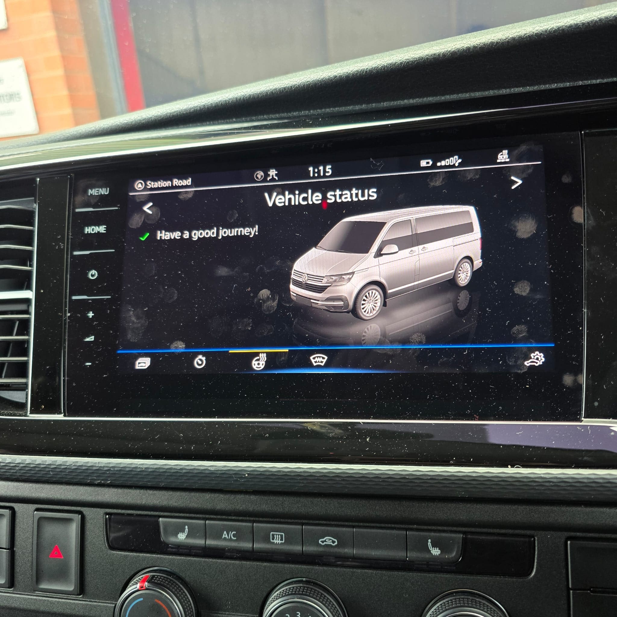 Dash and OEM multimedia confirmation message after pressing the heated steering wheel button in a VW T6.1