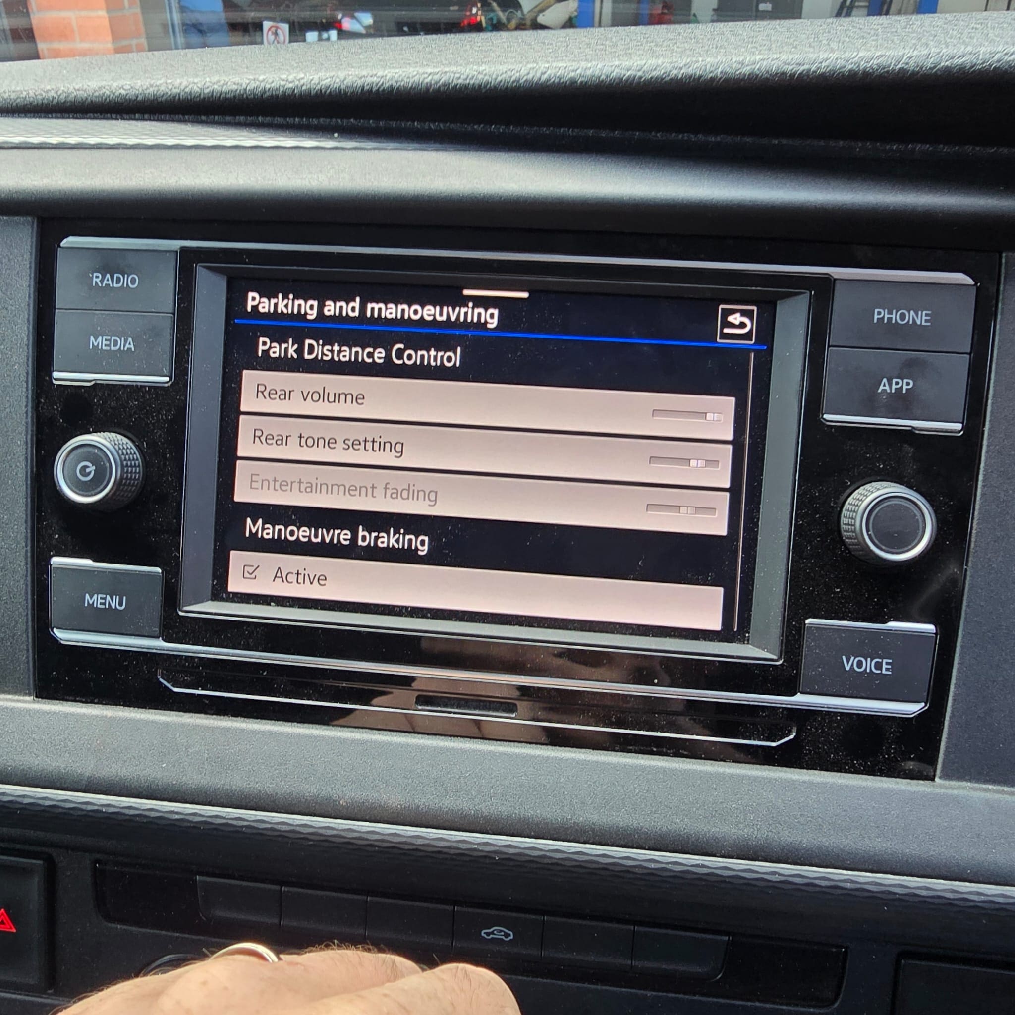 OEM-style rear parking sensor upgrade on a VW T6.1 with stereo and beeper warnings