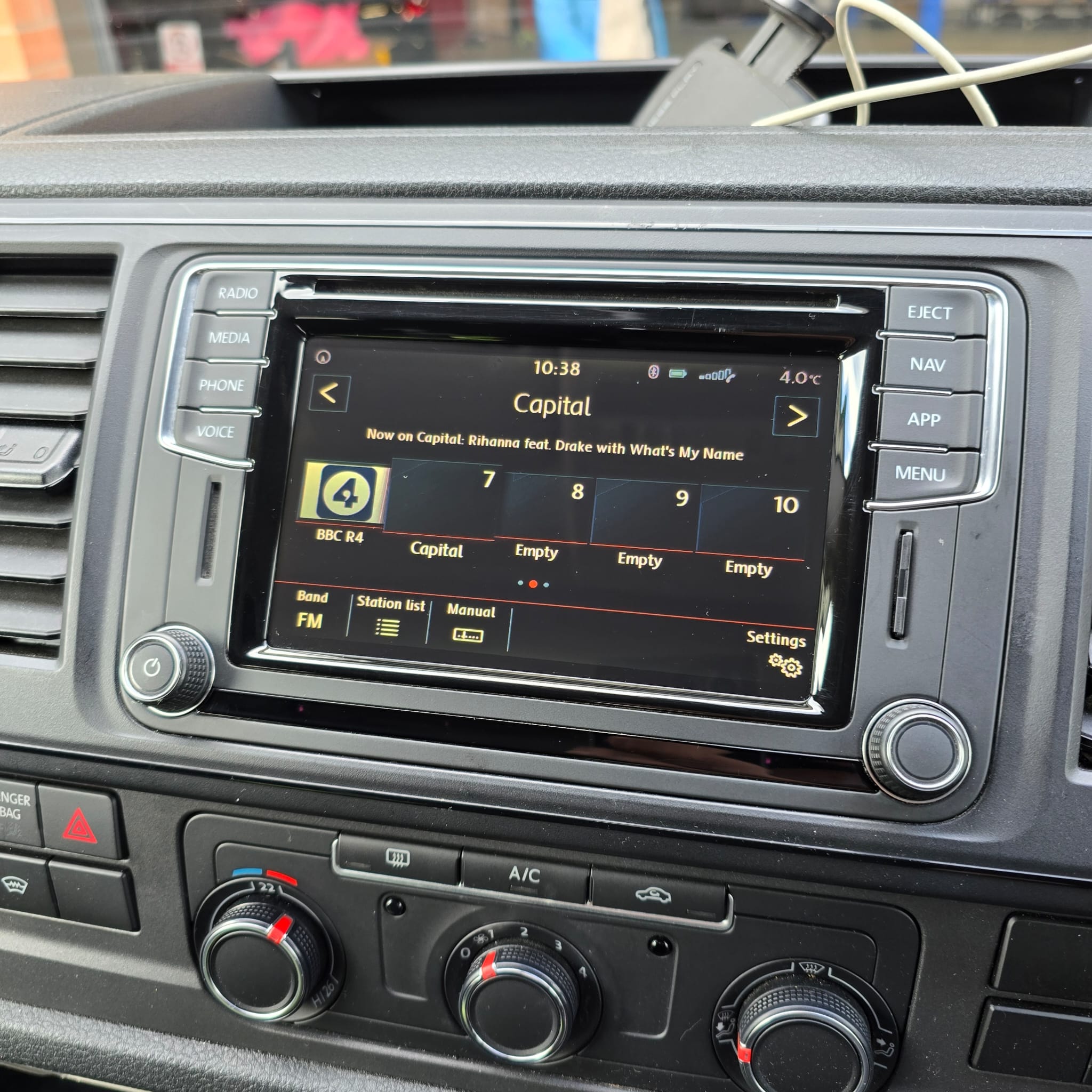 VW T6 Discovery Navigation Screen Repair