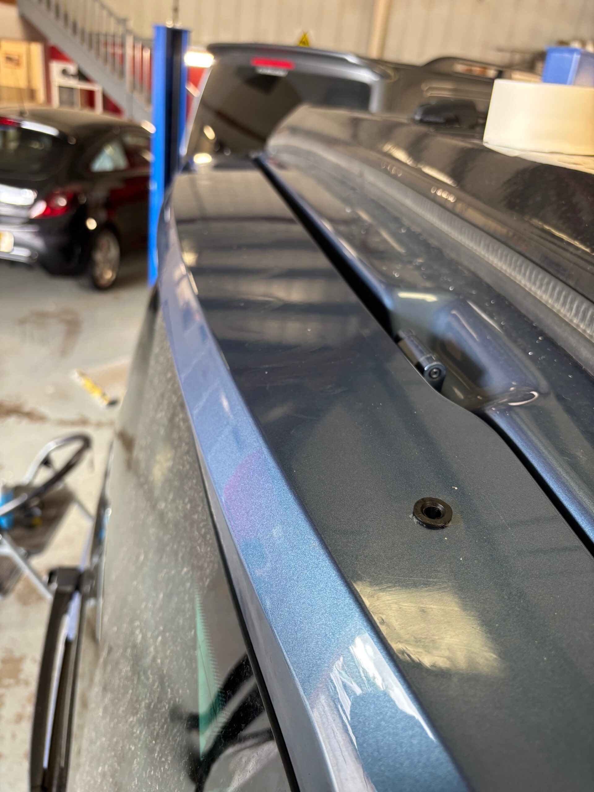 Tailgate spoiler on VW T6 rear view