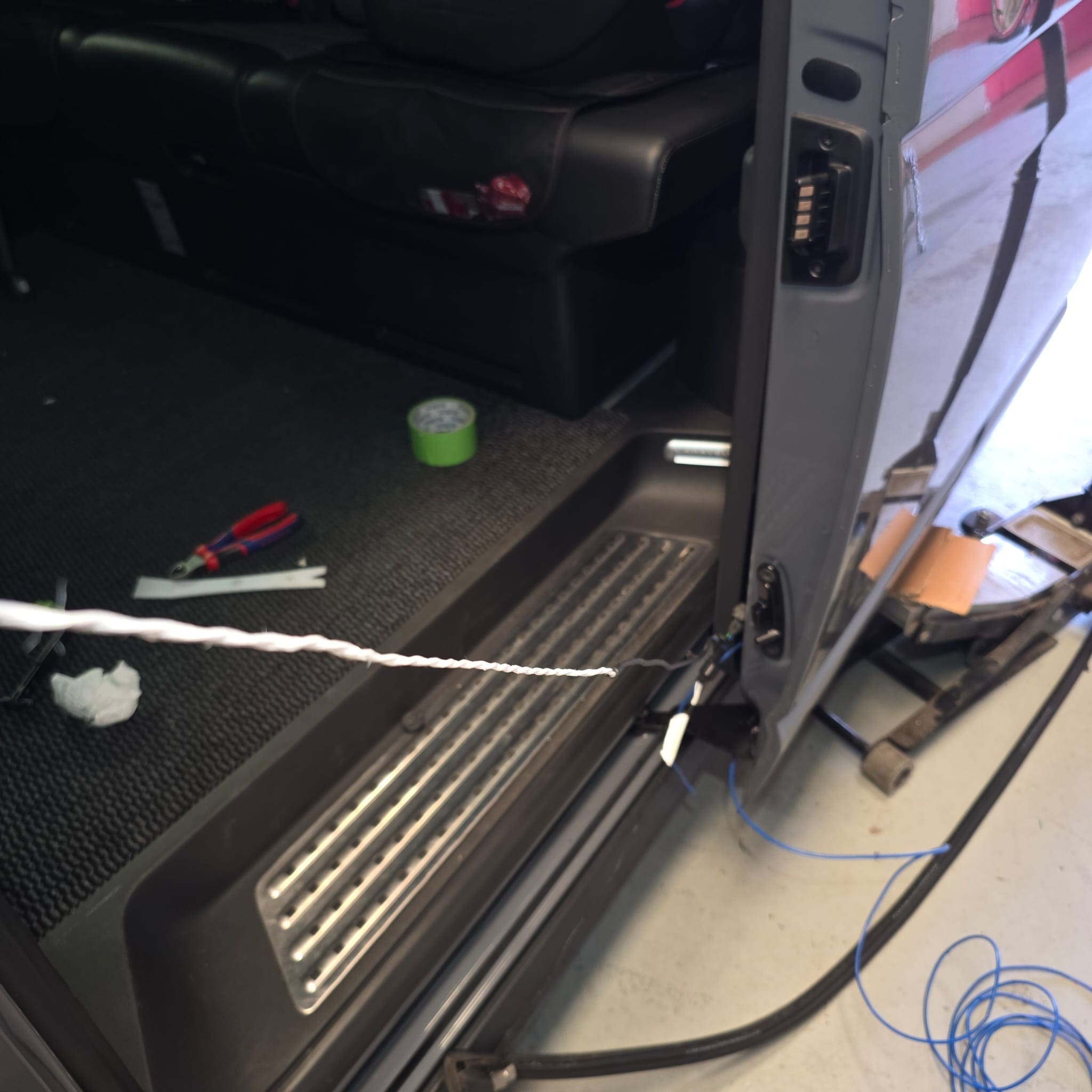 VW Transporter automatic door fault sorted after pinch sensor repair