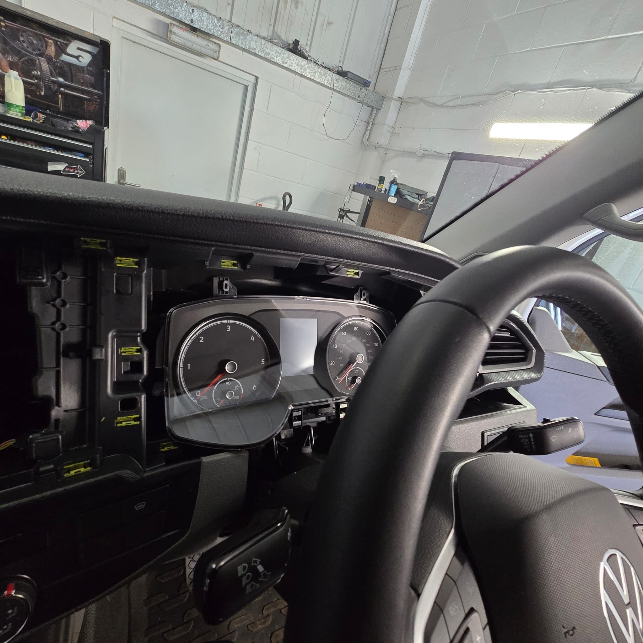 VW Transporter T6.1 digital dash coding and installation