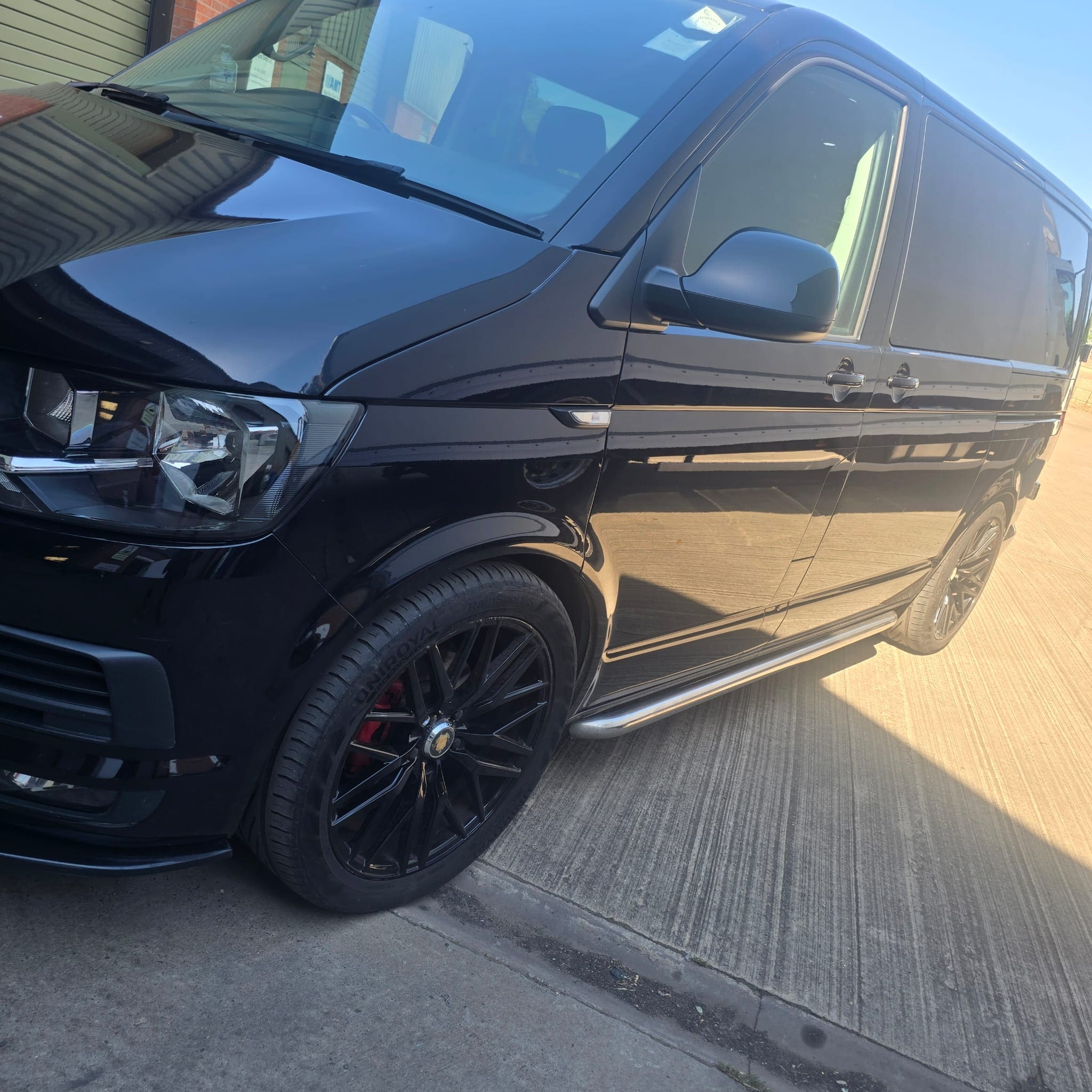 Volkswagen Transporter T6 with reversing camera retrofit displayed through factory infotainment
