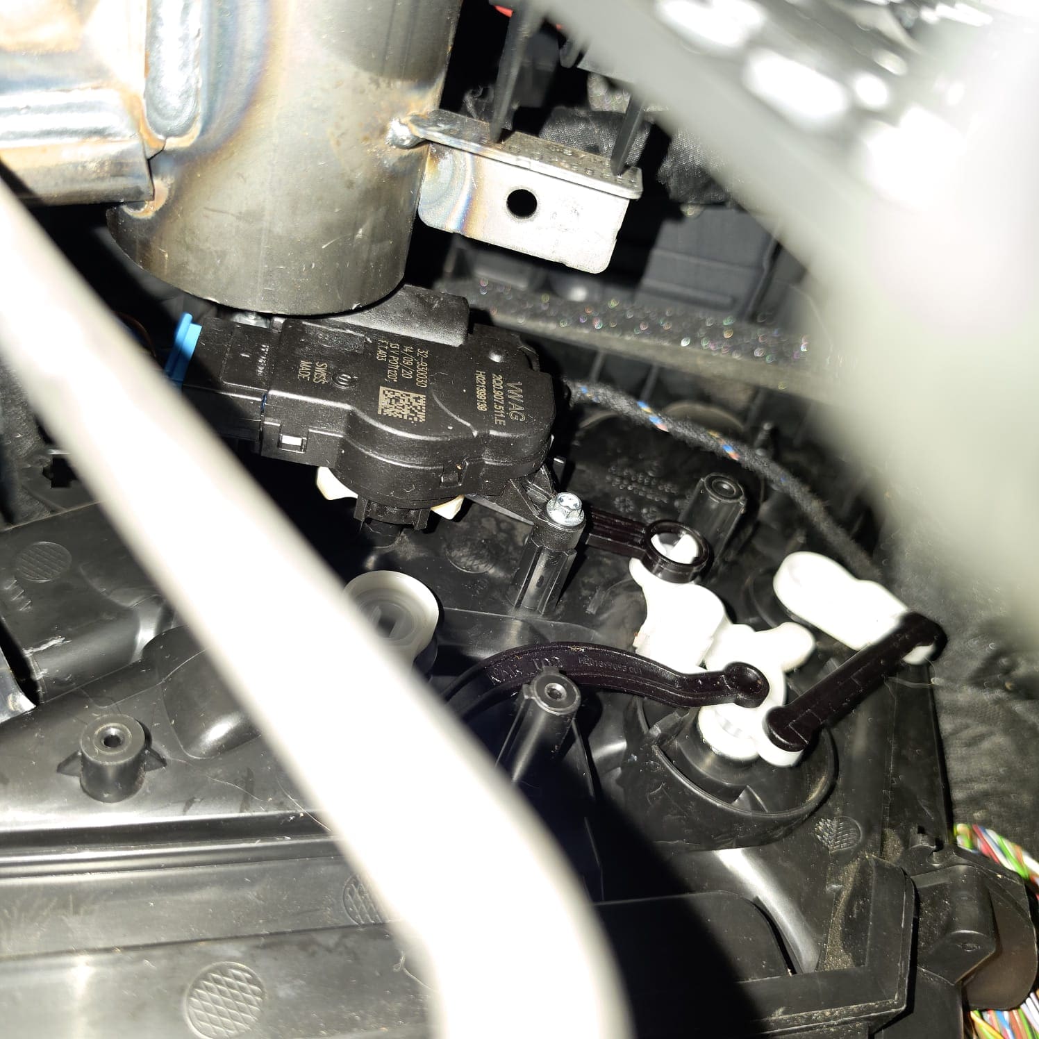 VW Transporter T6.1 heater flap repair completed using a proper quality parts approach