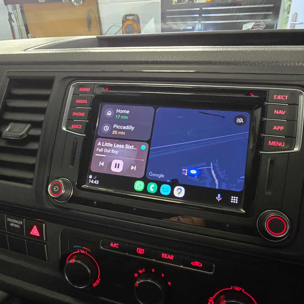 aftermarket-carplay-install-leicester
