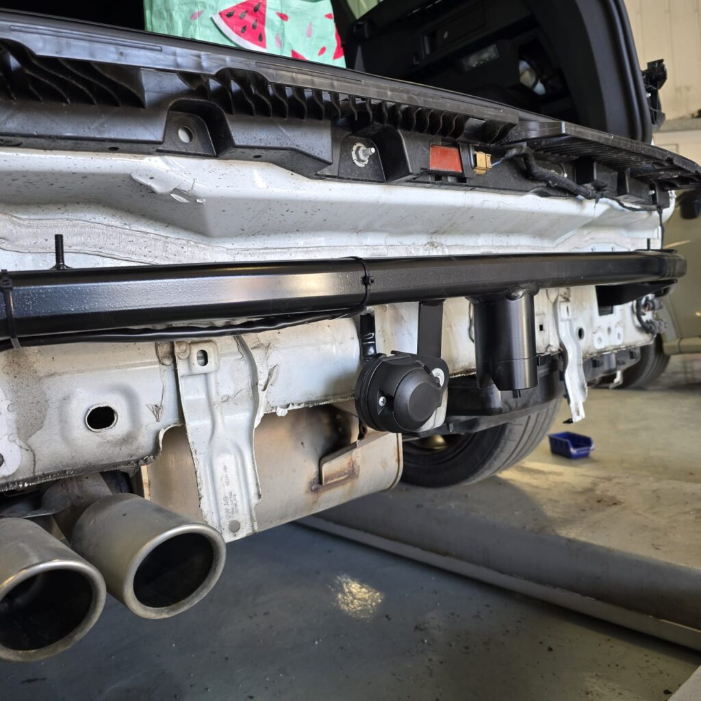 vw-tiguan-westfalia-detachable-towbar-coding-manchester