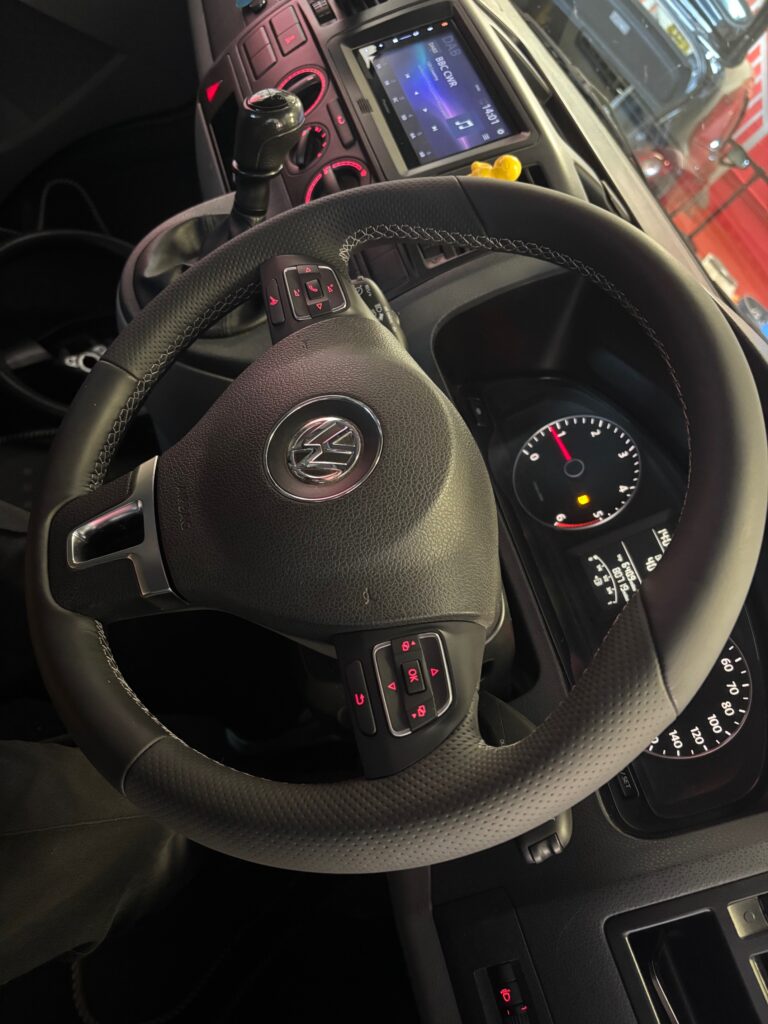 devon-sph-da77dab-stereo-upgrade-silver-stitched-steering-retrofit