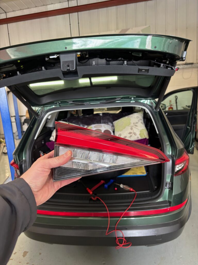 skoda-kodiaq-dual-rear-fog-light-retrofit-visibility-enhancement