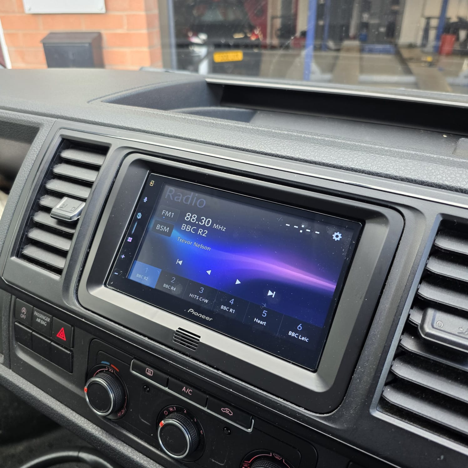 vw-transporter-t6-pioneer-sph-770dab-stereo-upgrade