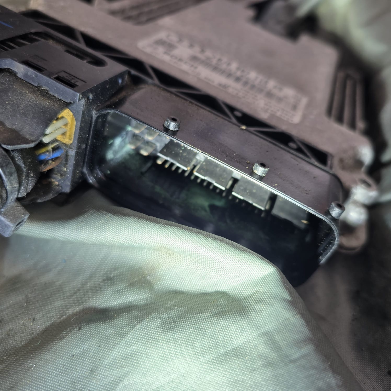 audi-tt-cruise-control-retrofit-ecu-damage-prevention