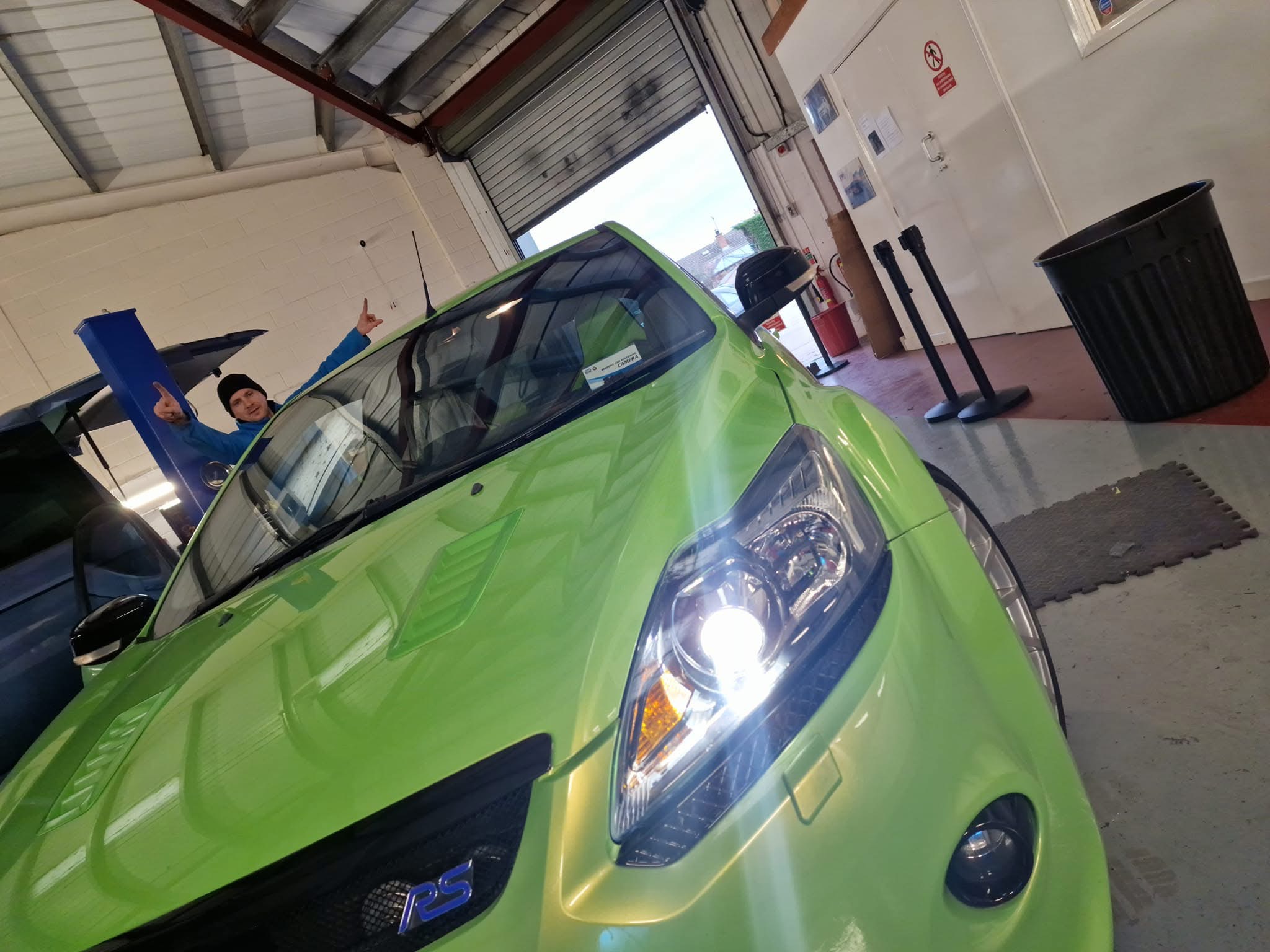 ford-focus-rs-rear-view-camera-retrofit