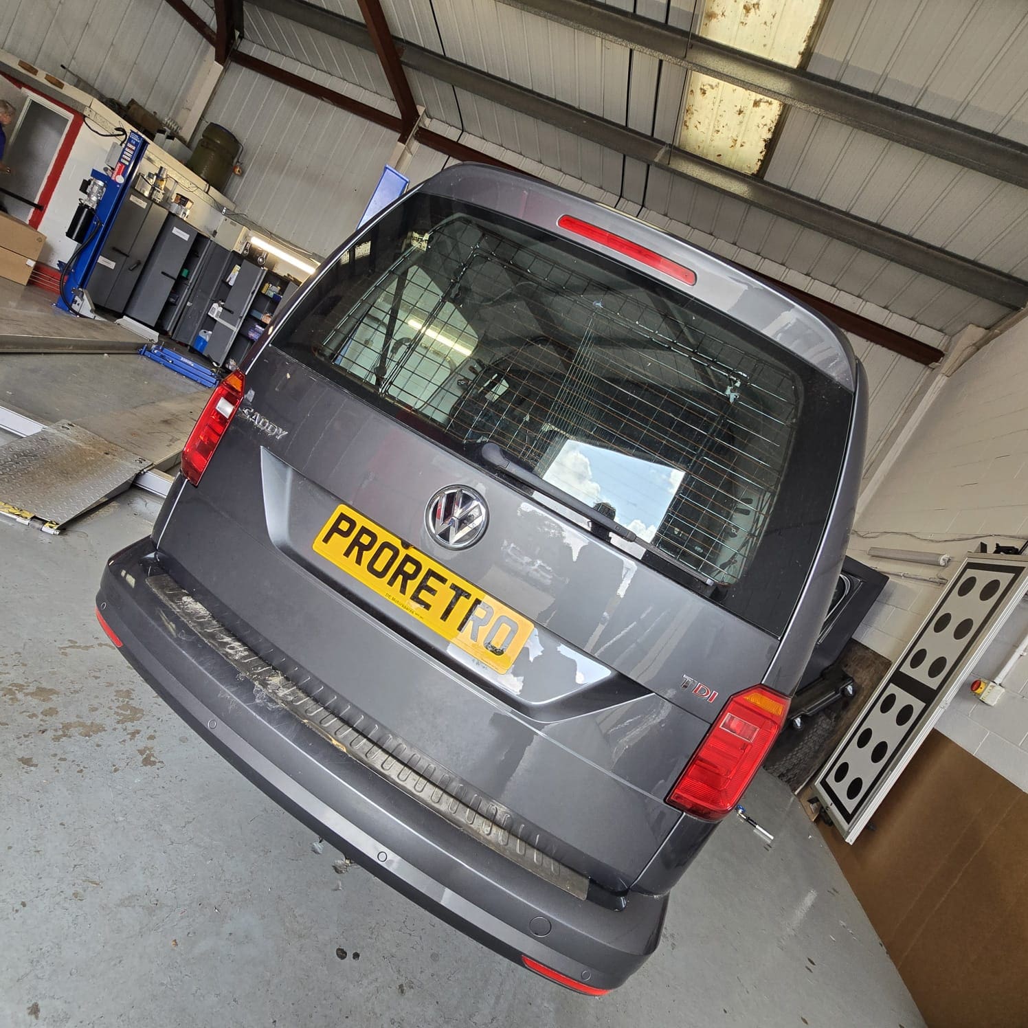 Van Rear View Camera Caddy VW Caddy Reverse Camera Retrofit Tailgate Integration