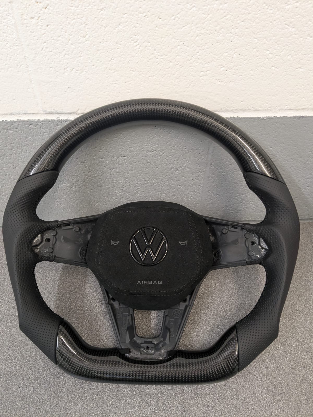 vw-t6-1-carbon-fibre-steering-wheel-upgrade