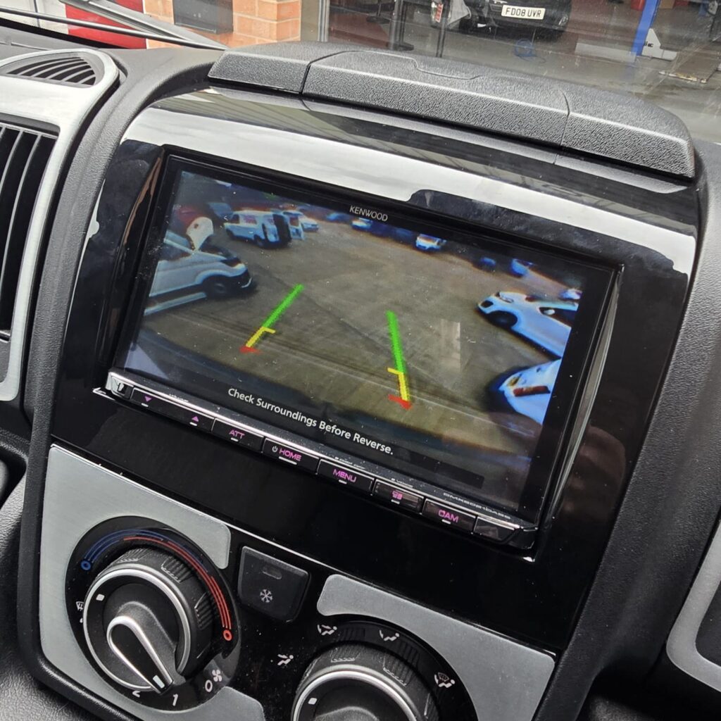 fiat-ducato-kenwood-dmx8021dabs-integration-carplay-android-auto-dashcam