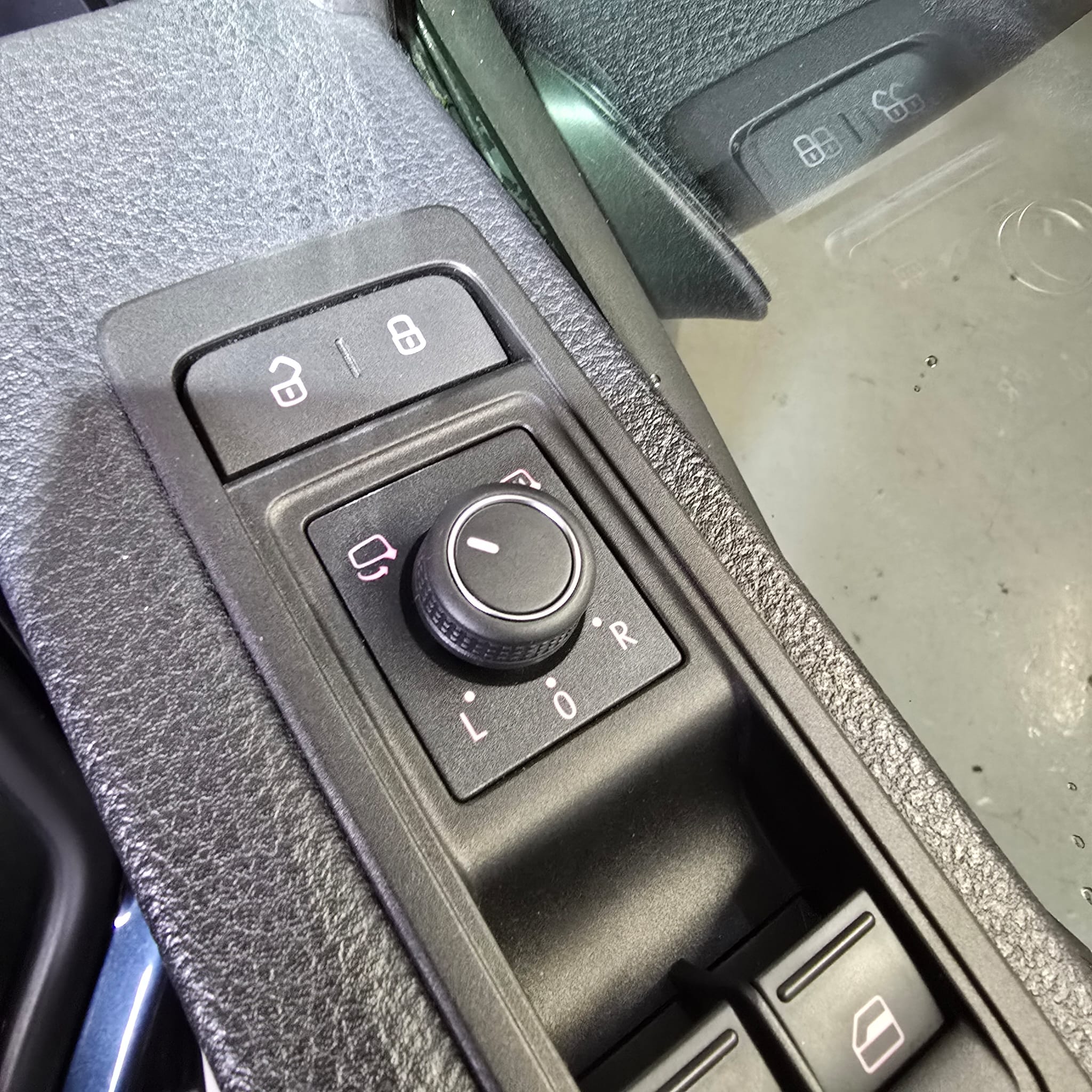 vw-t6-power-folding-mirrors-retrofit-oem-upgrade