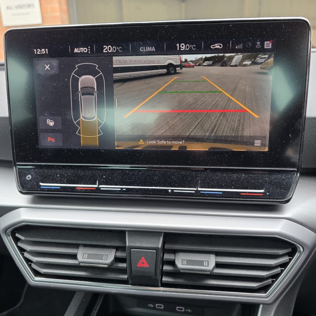 SEAT-Leon-Mk4-seamless-rear-camera-Rugby