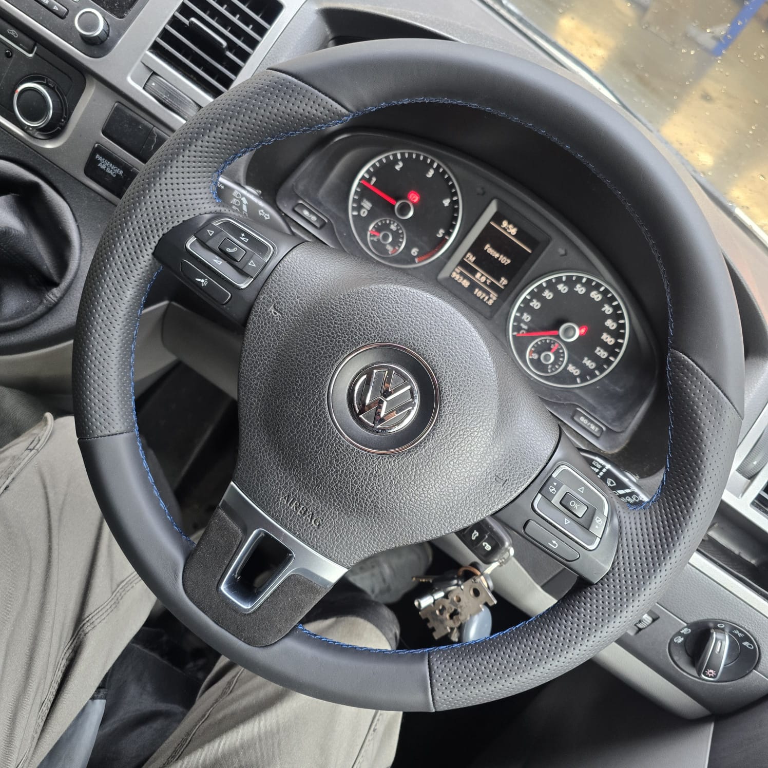vw-t5-1-multifunction-steering-wheel-retrim-blue-stitching-nappa-leather