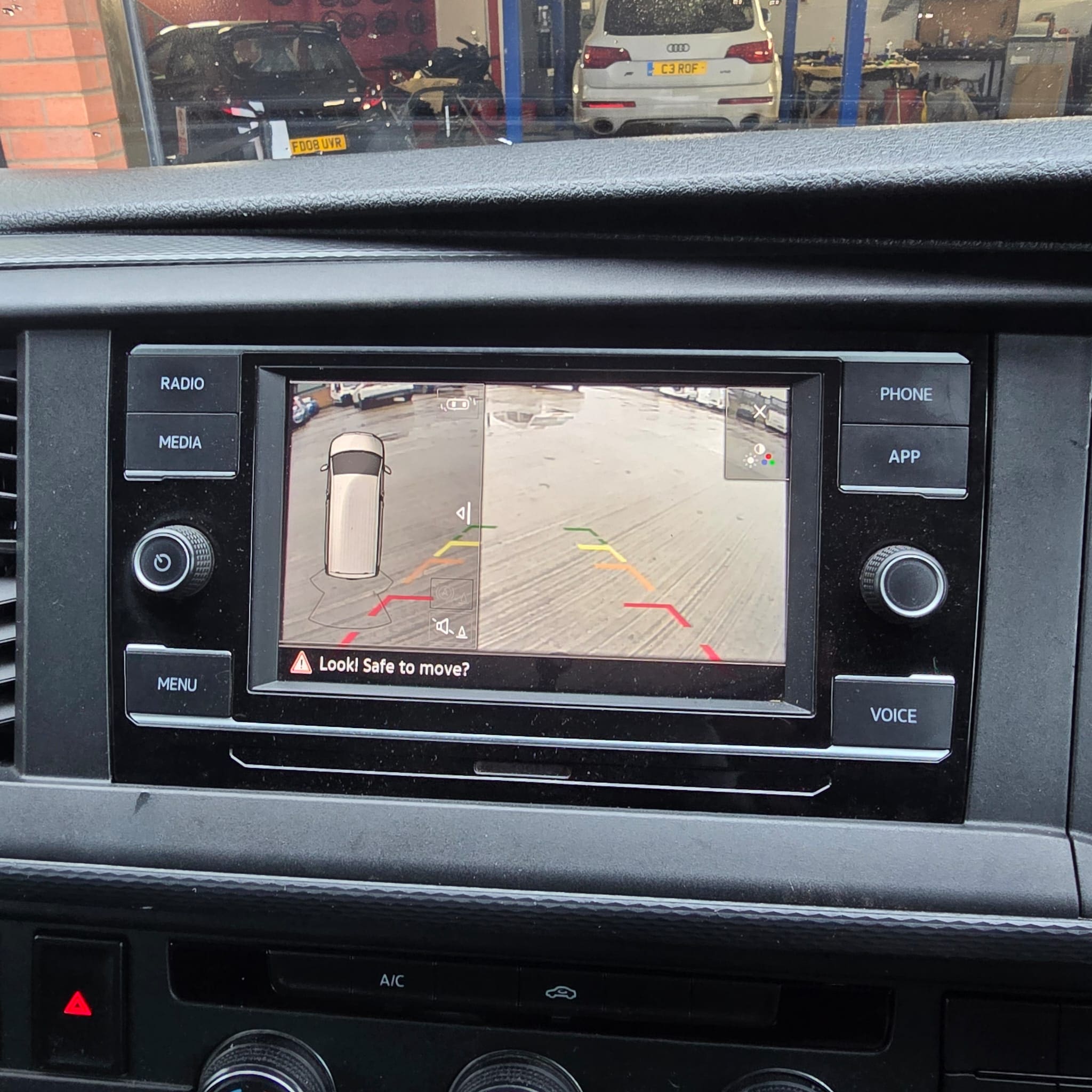 campervan-aftermarket-reversing-camera-retrofit