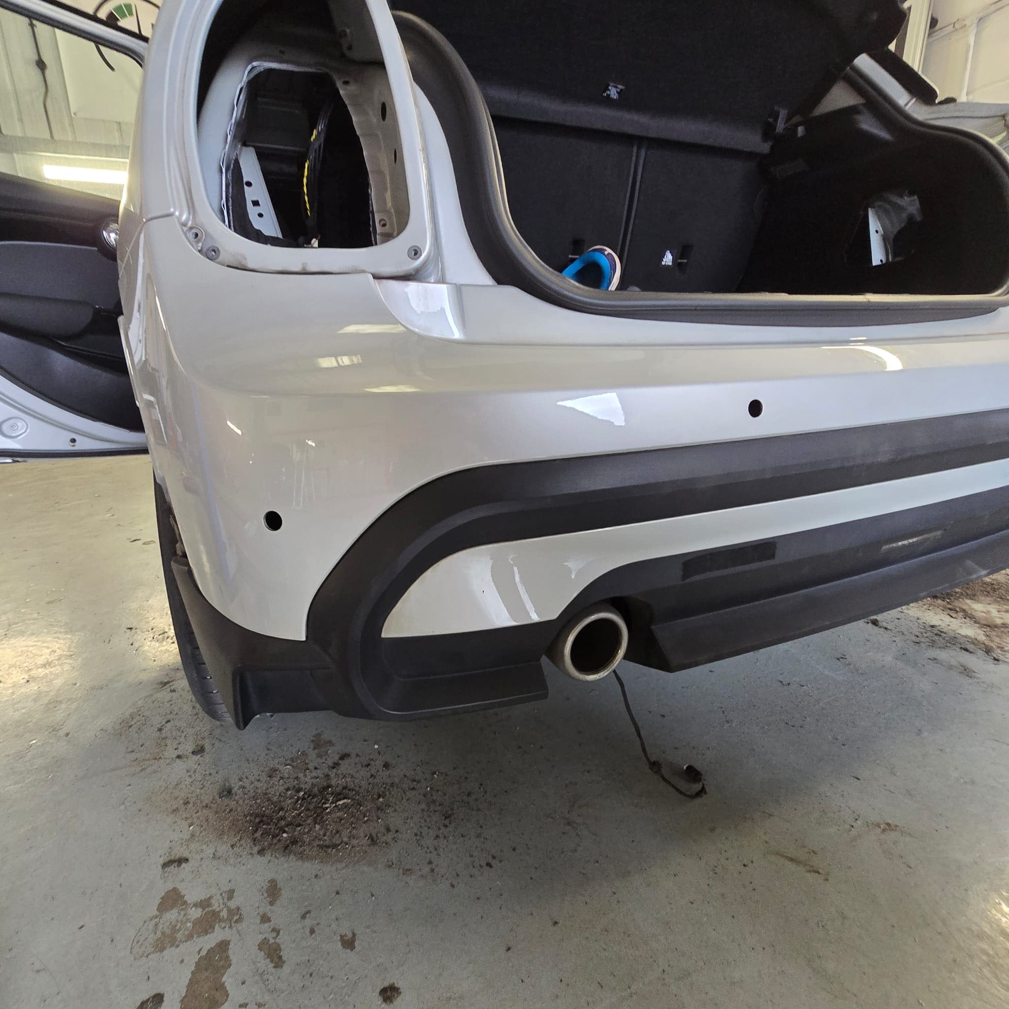2022-mini-cooper-parking-sensors-vodafone-r394-installation