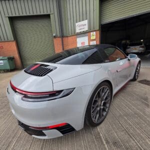 porsche-911-dash-cam-retrofit-mirror-trim-integration