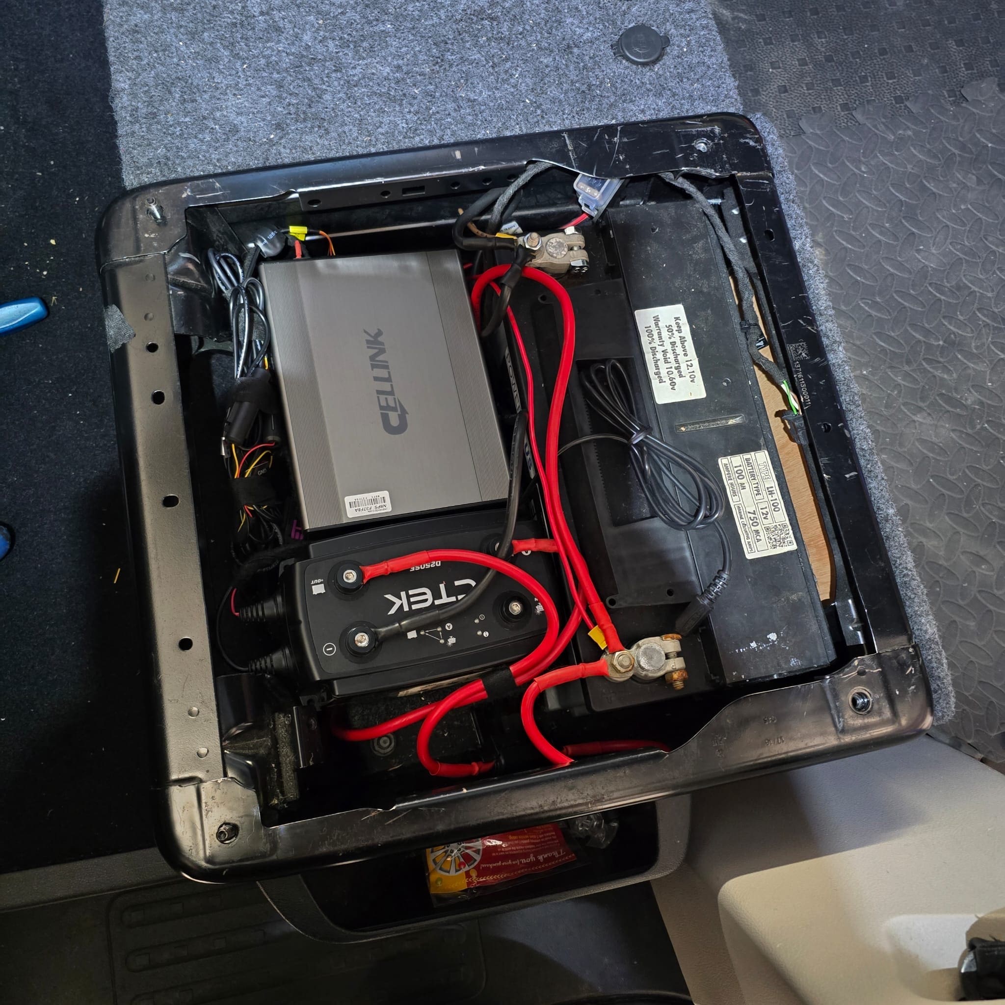 vw-t6-cellink-neo-dashcam-battery-parking-mode