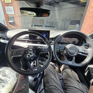 audi-a5-dsg-flatbottom-steeringwheel-swap
