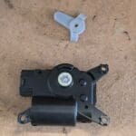volkswagen-transporter-heater-flap-motor-linkage-installation-diagnostics