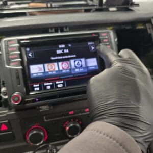 vw-transporter-lcd-replacement-discover-navigation-screen-repair