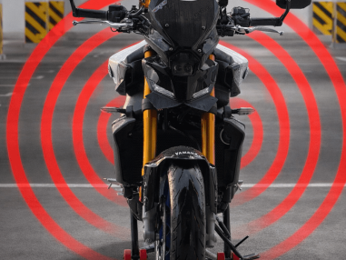 Motorbike alarm fitting Midlands with DEFCOME 3.1 and B9.5 systems and driver tag security on Yamaha motorcycle